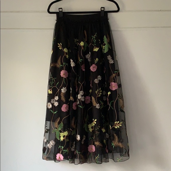 H&M Floral Skirt - Picture 1 of 5